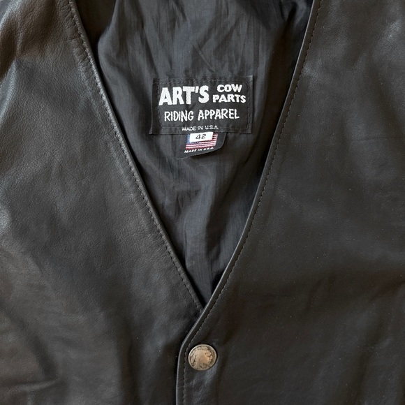 Vintage Art’s Riding Apparel Black Leather Vest for Men - Picture 4 of 9